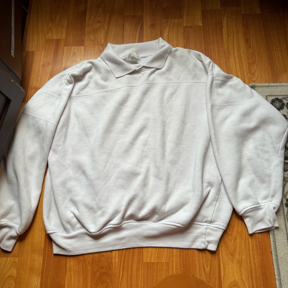 Vintage Nordstrom crew neck. Size L.